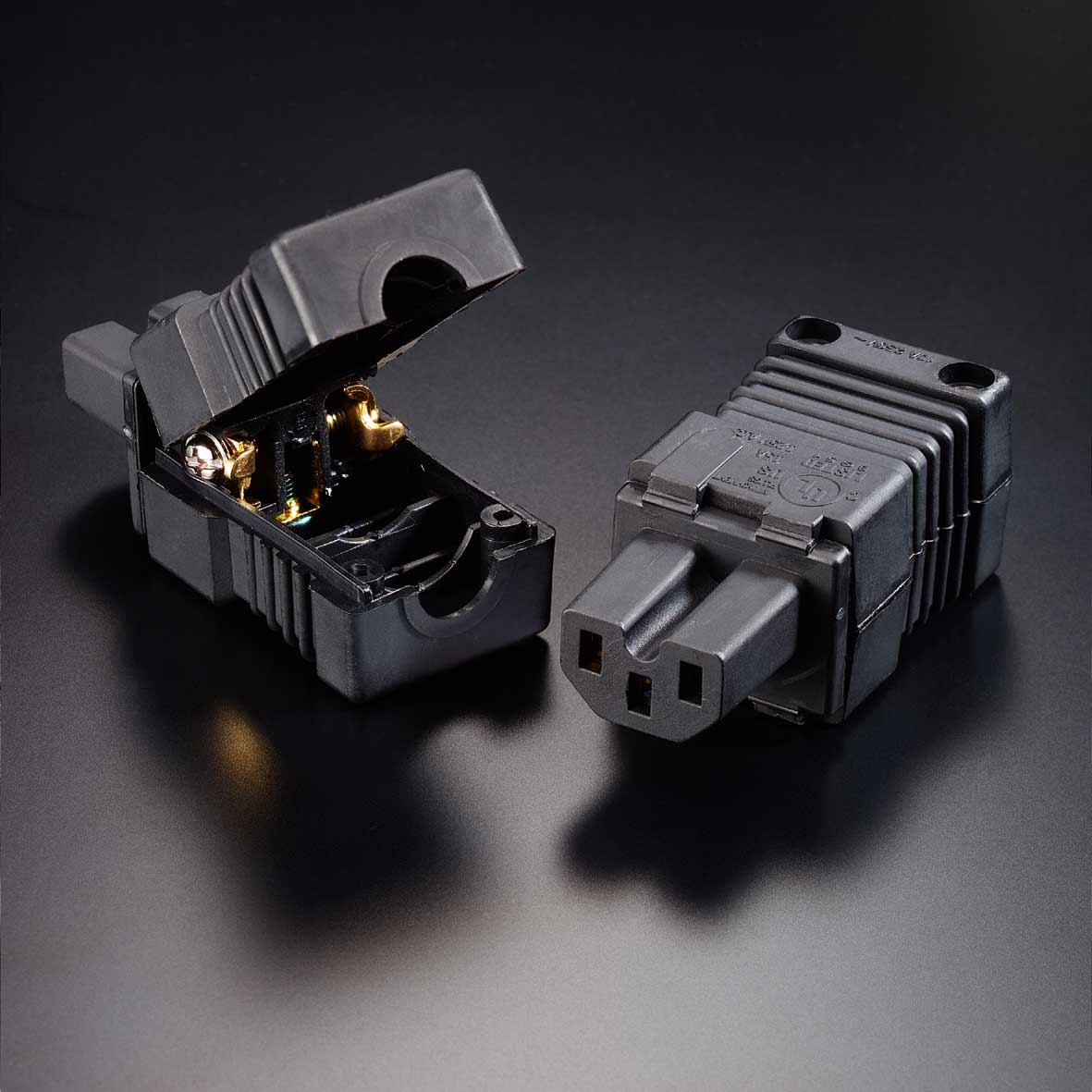 furutech-fi-15e-cu-kaltger-te-stecker-iec image 1