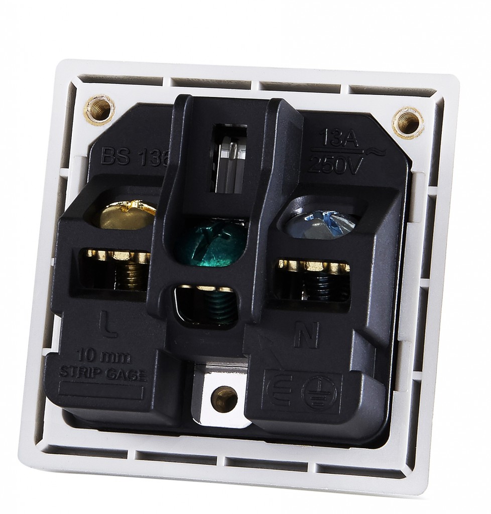 furutech-ft-uks-g-uk-wandsteckdose image 2